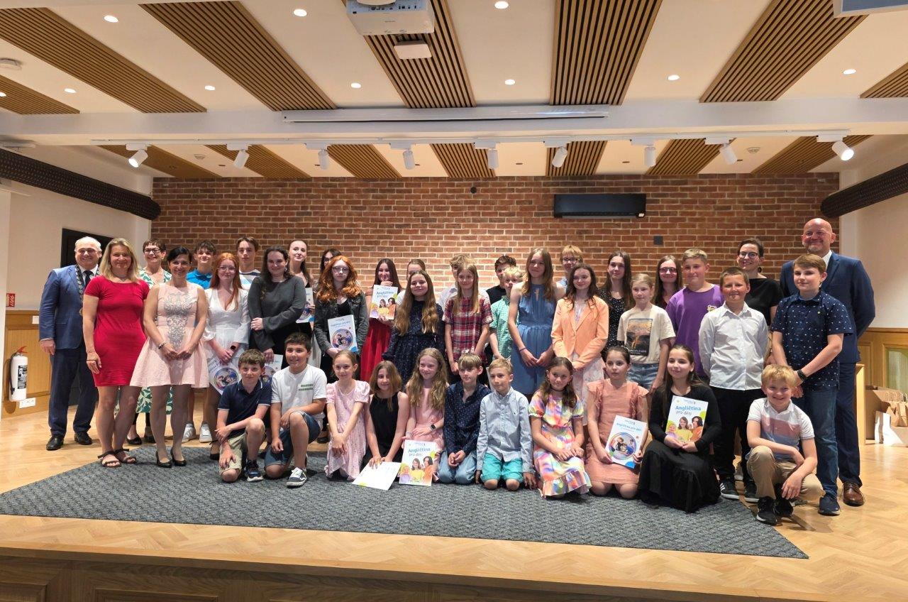 Slavnostní předávání Cambridge certifikátů 2025 ve Spolkovém domě