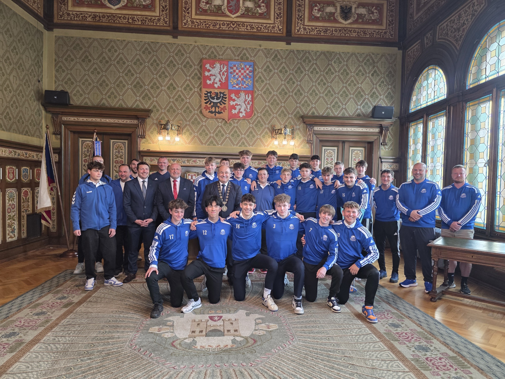 Slavnostní přijetí mladších dorostenců házené HC TJ Náchod na radnici