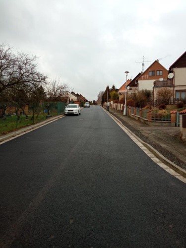 Oprava chodníku v ulici Pod Homolkou - původní stav