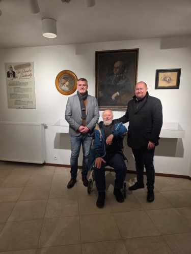 Spolkov dm v Nchod se nov rozil o malou expozici vnovanou J. S. Guthu-Jarkovskmu